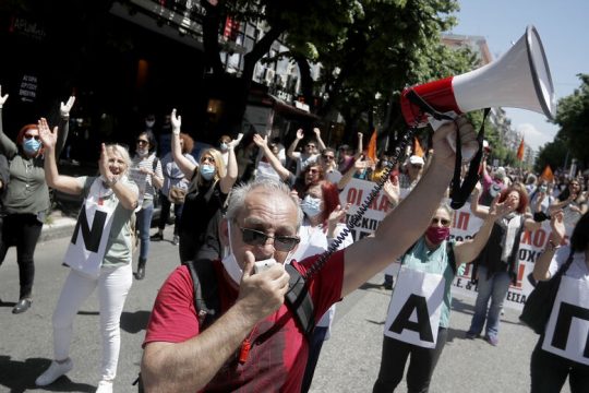Αρνητικός αντίκτυπος από τη… φαεινή ρύθμιση Κεραμέως