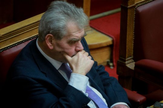 Ψήφισαν επέκταση κατηγορητηρίου για Παπαγγελόπουλο με διαδικασία-παρωδία