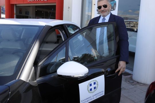Μόχλευση Πατούλη με χρυσαυγίτικα δεκανίκια