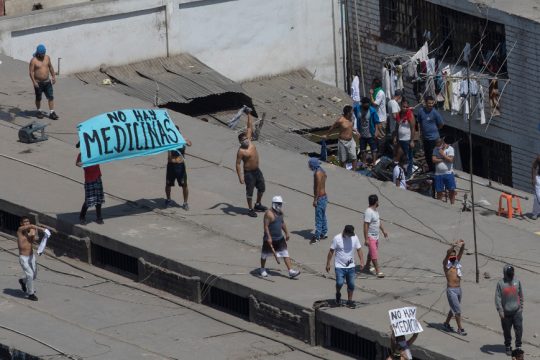 Φυλακές στην εποχή του κορονοϊού: Αβοήθητοι κρατούμενοι σε άθλιες συνθήκες