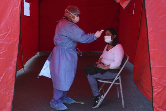 Σχεδόν 3.300 θάνατοι από την πανδημία το τελευταίο 24ωρο