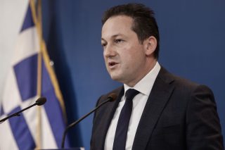 Εμμένει στα σαθρά σενάρια για «προβοκάτσια» στην Κυψέλη