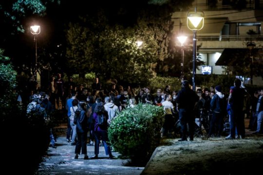 Παρέμβαση «Ρουβίκωνα» στο δημαρχείο της Αγ. Παρασκευής για την πλατεία Αγ. Ιωάννου