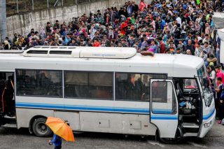 Ξενοφοβία λόγω «ανωτέρας βίας» εισηγείται τώρα ο Μηταράκης