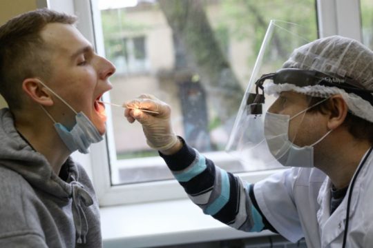 Αναθεώρησε στο διπλάσιο τον αριθμό των θανάτων από κορονοϊό η Μόσχα