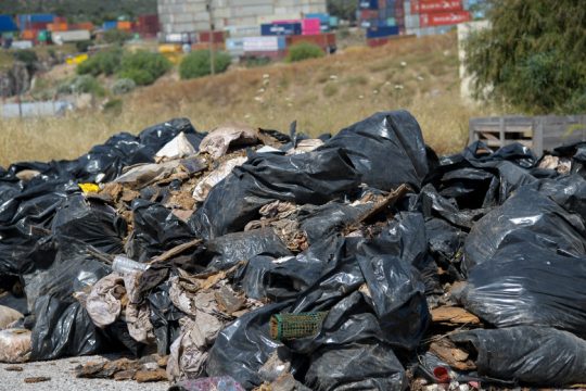 Κόντρα Μώραλη-Βρεττάκου για τον Σταθμό Μεταφόρτωσης Απορριμμάτων στο Σχιστό