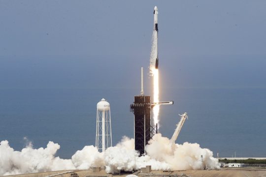 Έγραψε ιστορία η SpaceX