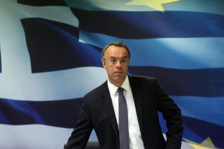 Φουσκώνει στα 14 δισ. ο δανεισμός το 2020