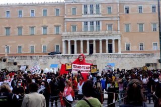 Ποια «βαριά βιομηχανία»;