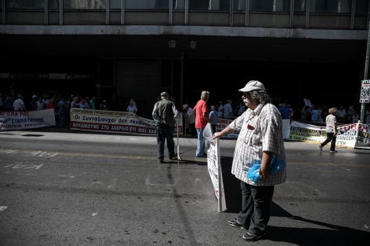 Ακόμη περιμένουν τη 13η σύνταξη 113.017 δικαιούχοι