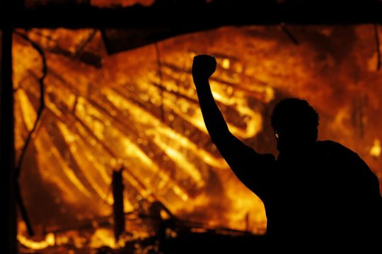 Γενικευμένος ξεσηκωμός μετά τη δολοφονία Φλόιντ