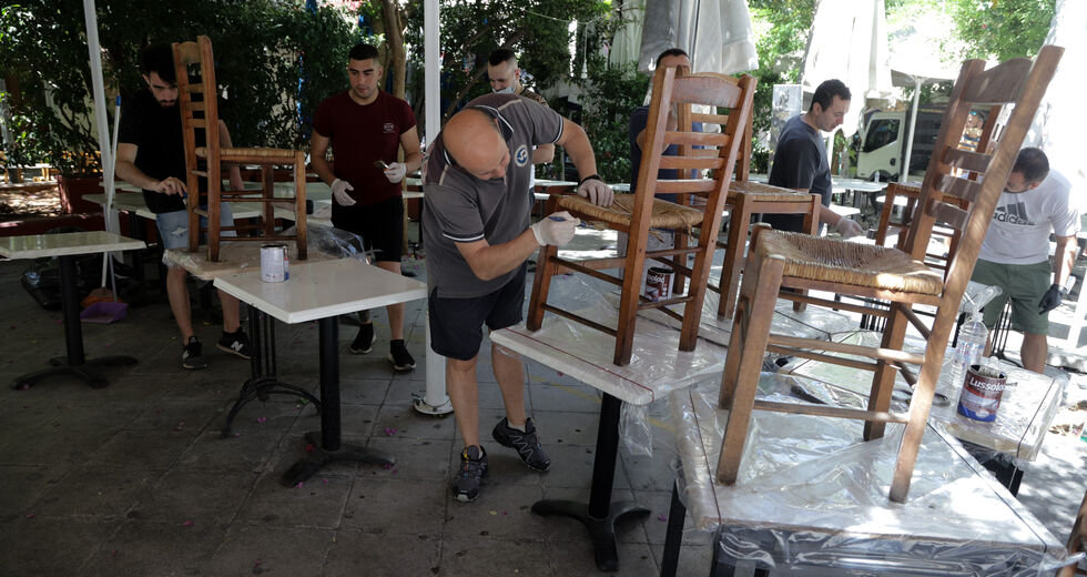 Στους δήμους το παζάρι για τα τραπεζοκαθίσματα…