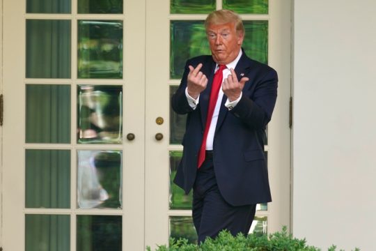 Το Twitter έκανε…  βούκινο τον Τραμπ για fake news