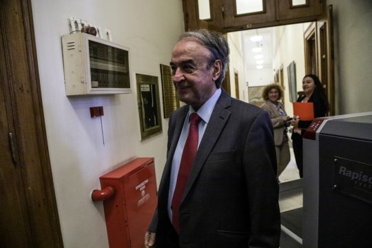 Θλιβεροί υπάλληλοι της ελληνικής Ιστορίας