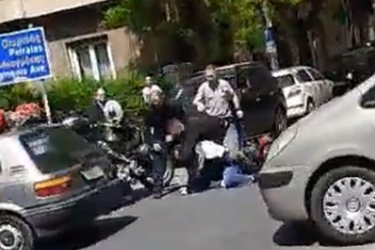Βιαιοπραγία αστυνομικού: Και είναι… «όλα σιωπηλά»