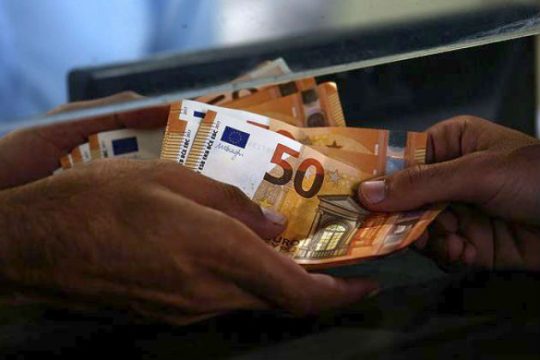 Βαρύ τίμημα στα εισοδήματα