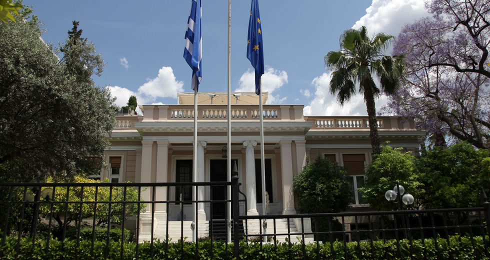 Ελεύθερα αφέθηκαν τα επτά μέλη του Ρουβίκωνα για τα τρικάκια στο Μαξίμου