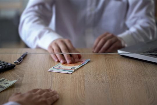 Πάει Βουλή το σχέδιο νόμου για τις μικροπιστώσεις