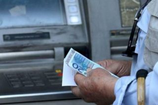 Τροχάδην για αναδρομικά επικουρικών