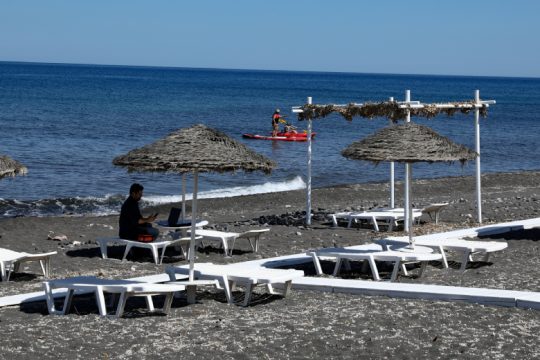 Τι προβλέπει η εγκύκλιος του υπουργείου Εργασίας για τους εποχικά εργαζόμενους