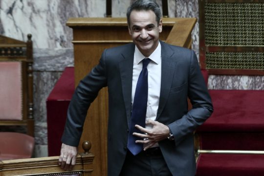Η θανατερή απραξία στη φθινοπωρινή επέλαση της φτώχειας