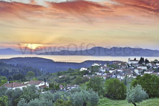 Οδοιπορικό στη ράχη της Βόρειας Εύβοιας