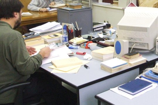 Ανανέωση των συμβάσεών τους ζητούν πτυχιούχοι αντιμέτωποι πάλι με την ανεργία