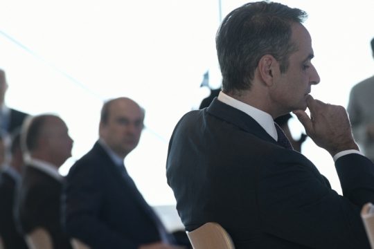 Ανασχηματισμός και κύμβαλα αλαλάζοντα