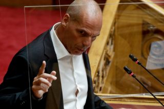 Κούρεμα, όχι αναστολή των χρεών