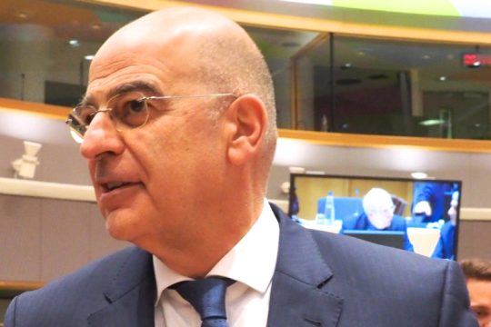 Έντονη κινητικότητα στη διπλωματική σκακιέρα