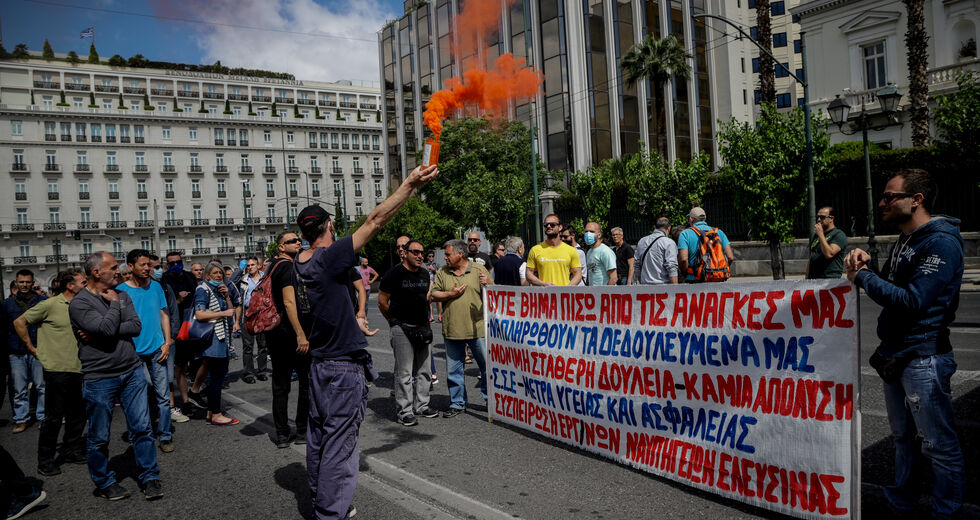 Πώς και γιατί κολλάει στα σκαριά το μοντέλο Νεώριου