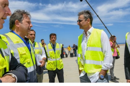 Επίσκεψη του Πρωθυπουργού & του Υπουργού Υποδομών & Μεταφορών στο αεροδρόμιο Σαντορίνης 13 & 14/6/2020