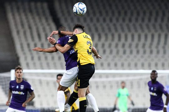 Ο Άρης μηδένισε το αβαντάζ της ΑΕΚ για τη δεύτερη θέση