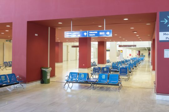 Ασκήσεις προσομοίωσης στα αεροδρόμια της Κρήτης για τις πρώτες αφίξεις τουριστών