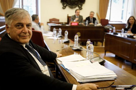 Στο ίδιο έργο θεατές με τα έγγραφα Αγγελή