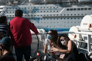 Ο ιός κυκλοφορεί και ανησυχεί τους επιδημιολόγους