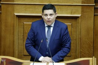 «Καμιά συναίνεση, καμιά ανοχή στον Λευτέρη Αυγενάκη»
