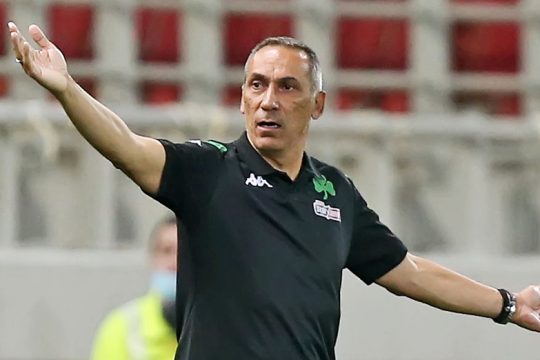 Τα αποδυτήρια «βράζουν», ξανά στον αέρα ο Δώνης