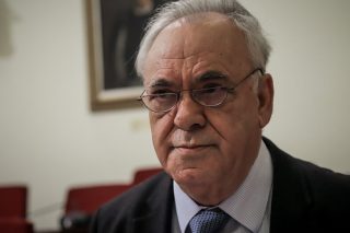 Ζητήματα αδιαφάνειας στις μικροπιστώσεις επισημαίνει ο ΣΥΡΙΖΑ