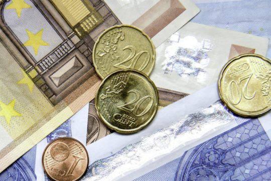 Τι προβλέπεται για την καταβολή του δώρου Πάσχα