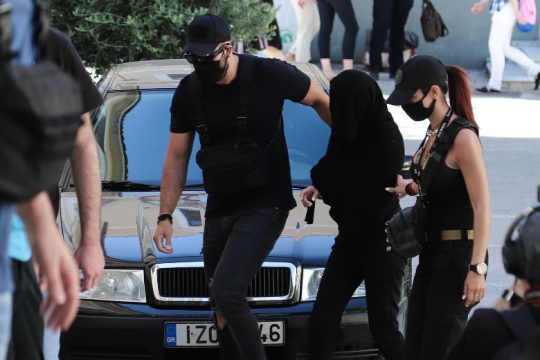 Ενώπιον του ανακριτή η 35χρονη για την επίθεση με βιτριόλι
