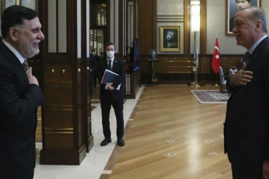 Η Τουρκία «πατάει πόδι» στη Λιβύη εγκαθιστώντας 2 στρατιωτικές βάσεις