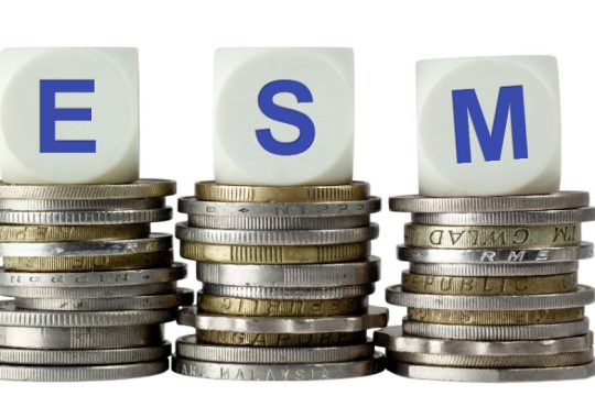 ESM: Βαριές οι κοινωνικές συνέπειες από τα προγράμματα διάσωσης