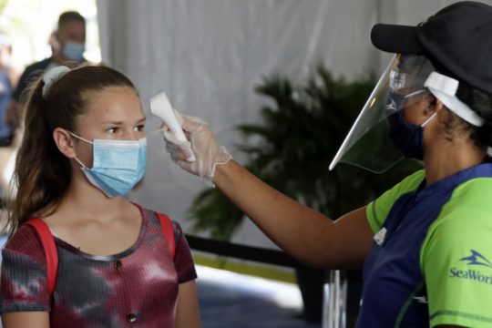 Covid-19: Ξεπέρασαν τα 7,4 εκατ. τα επιβεβαιωμένα κρούσματα, αρνητική πρωτιά για τις ΗΠΑ