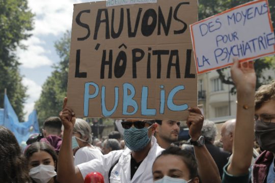 «Όχι άλλα μπράβο, τηρήστε τις υποσχέσεις τώρα» φώναξαν οι Γάλλοι γιατροί