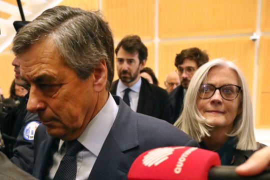 Πέντε χρόνια φυλακή, τα δύο χωρίς αναστολή για τον Φρανσουά Φιγιόν