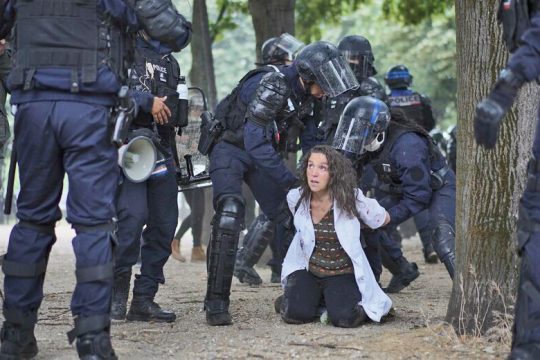 Μετά το χειροκρότημα… ήρθε το ξύλο