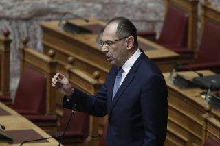 Πάει κι έρχεται ο ανασχηματισμός