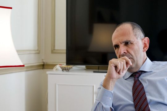 Ανασχηματισμός ξανά στον ορίζοντα