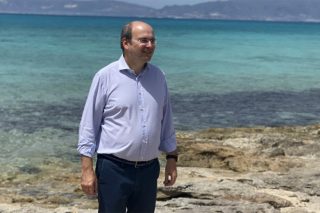 Ενα κερί στον Κωστή Χατζηδάκη